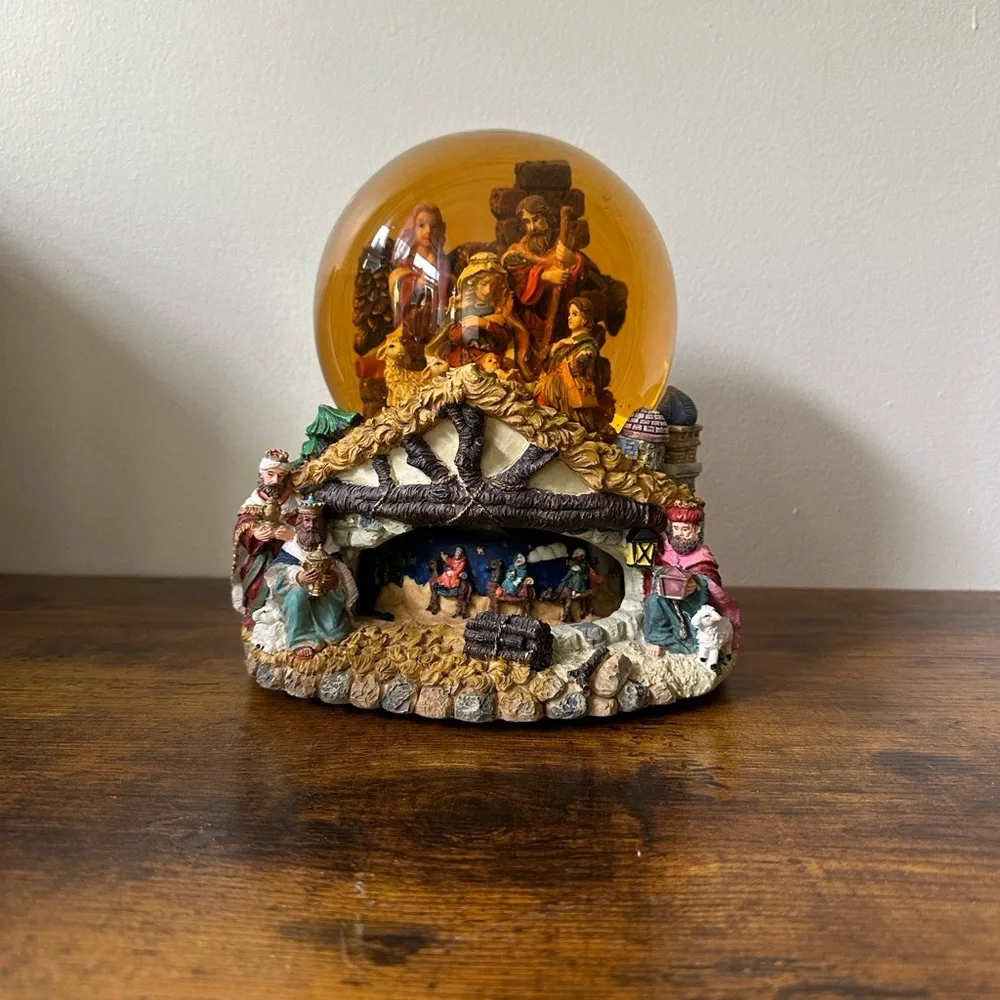Vintage 1999 Grandeur Noel Musical Nativity Water Globe - 150mm Revolving Base